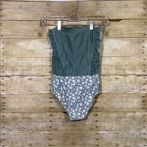 Girls sheen one piece high waist  baby suit size 130 (7/8) New With Out Tags - Picture 4 of 5